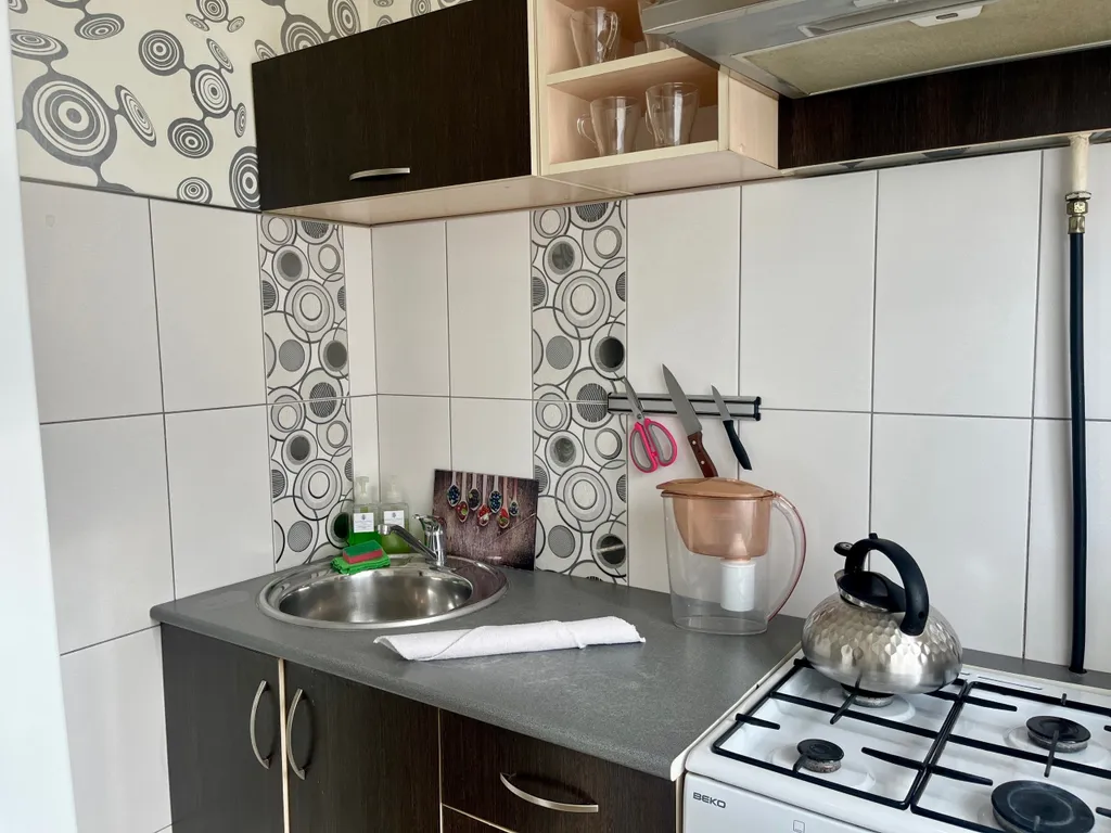 Однокомнатная люкс класса в районе ДК Металлургов