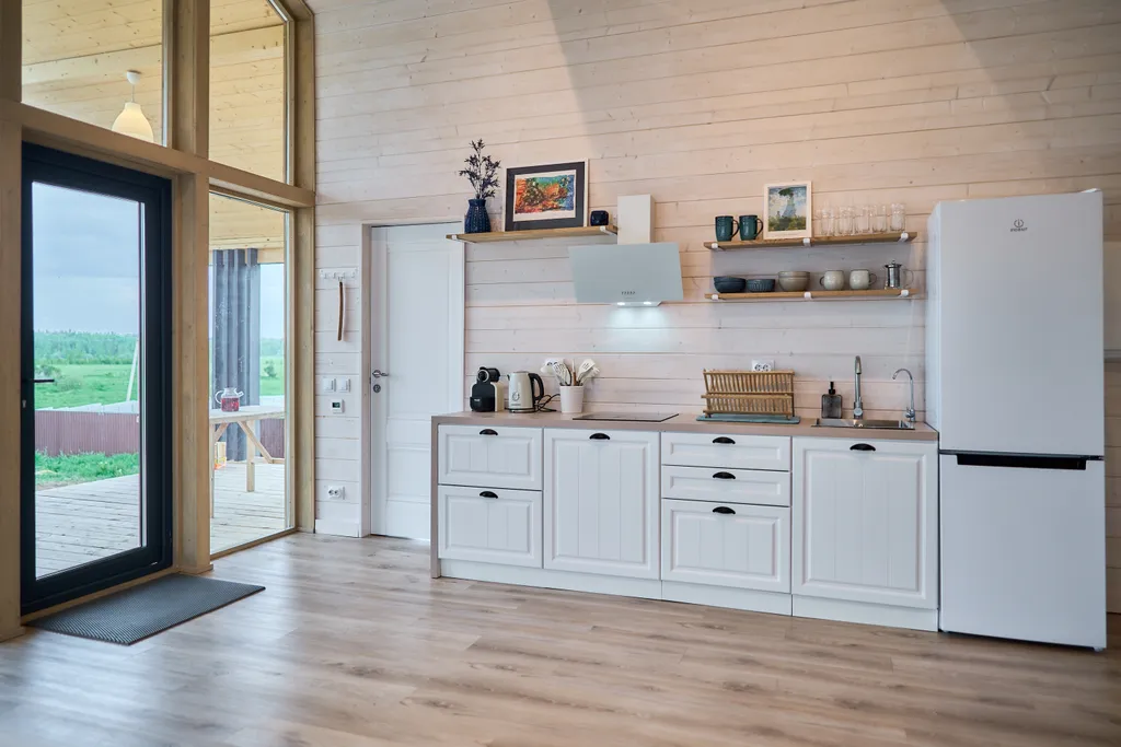 Дом с видом на пруд