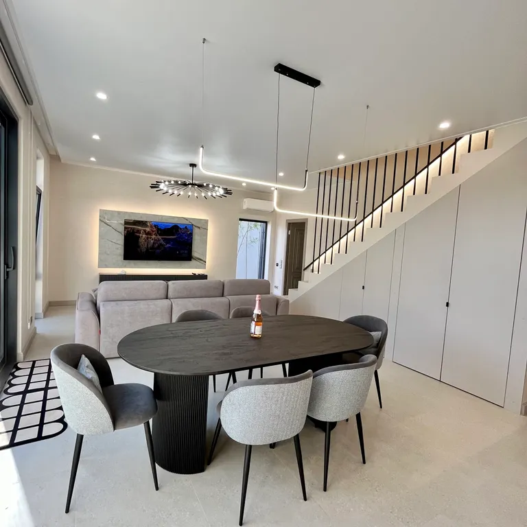 Коттедж с бассейном и баней