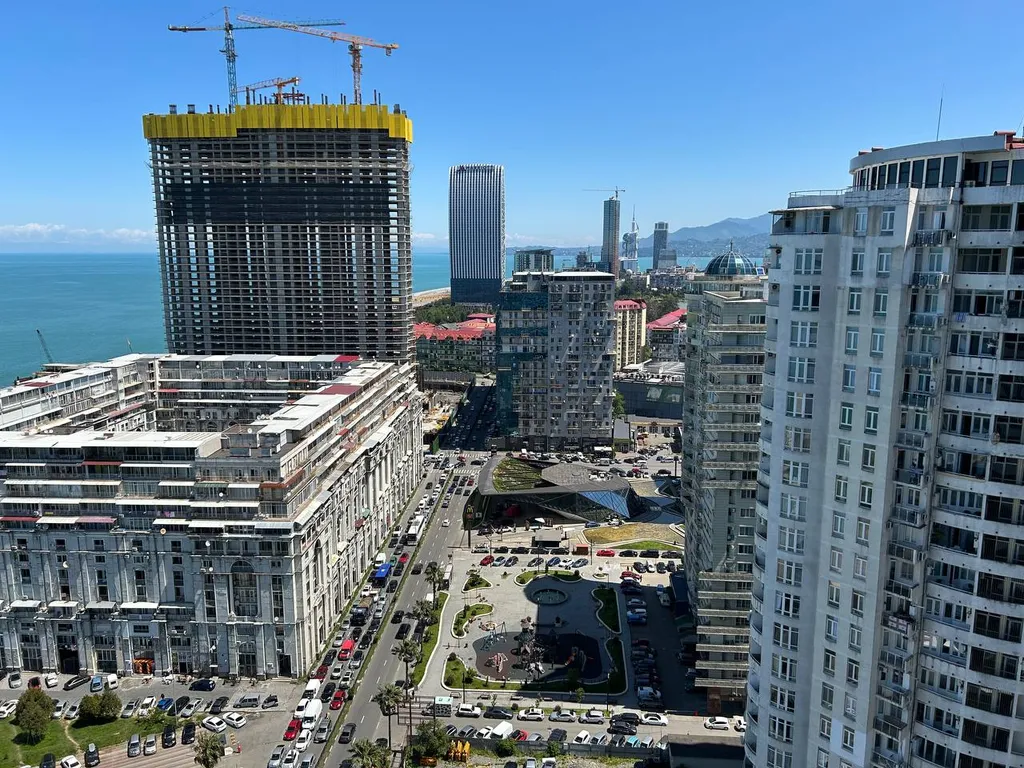 Grand sea&city view apartment in alliance palace