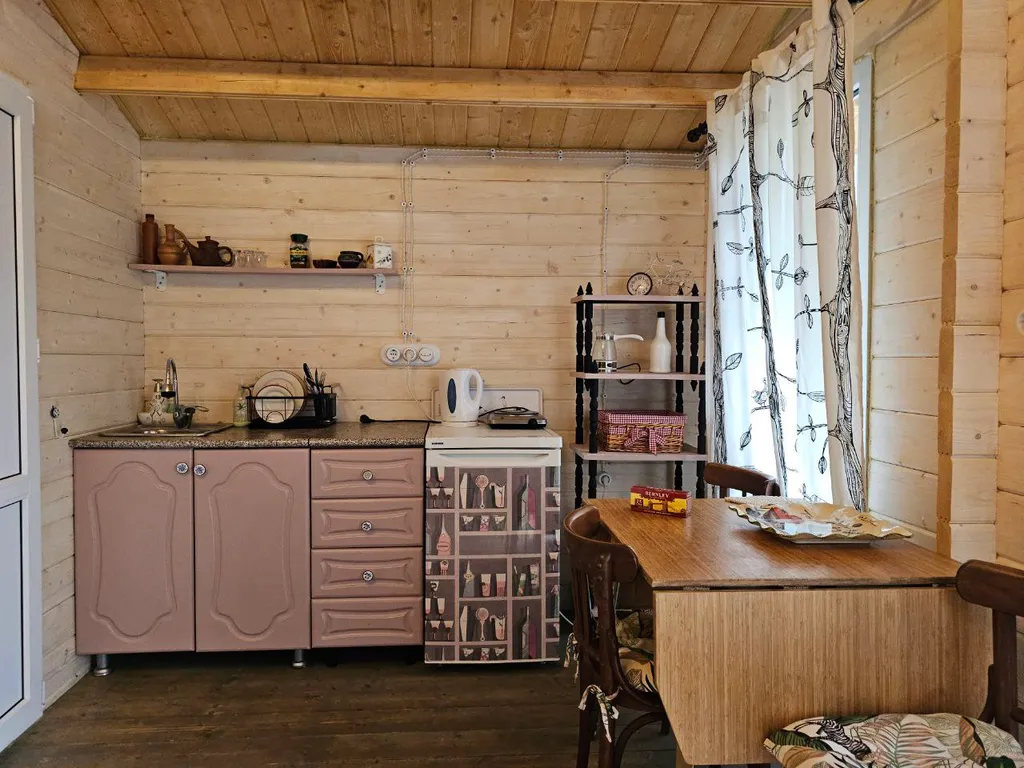 Уютный домик на большом участке с садом