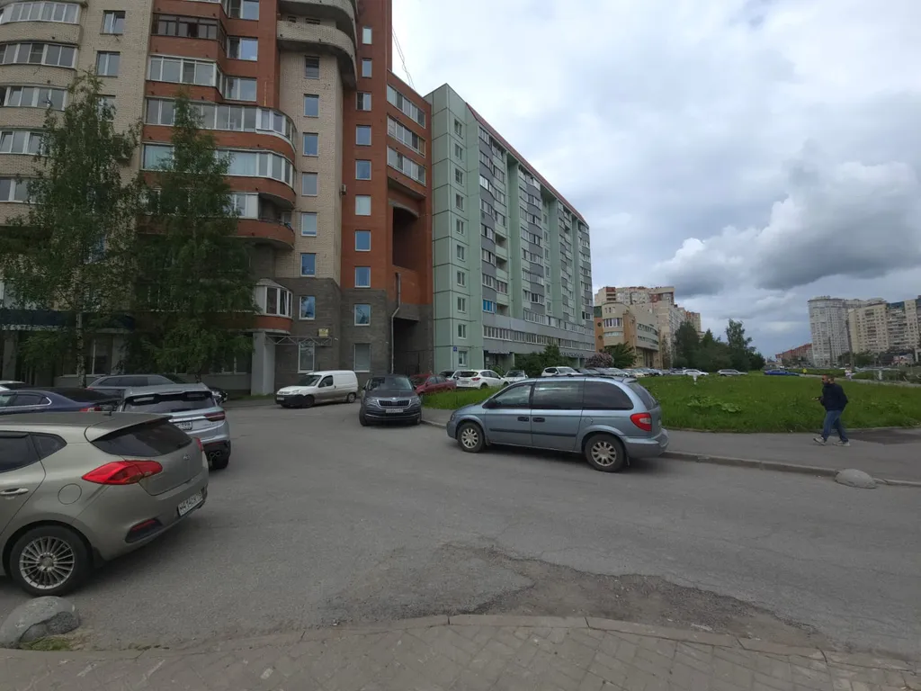 Уютная квартира у метро Комендантский проспект