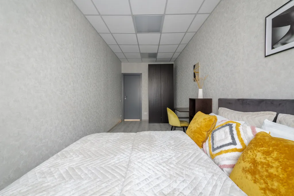 Квартира Просторная квартира у Дворцовой с 4 комнатами DereMRents — Санкт-Петербург