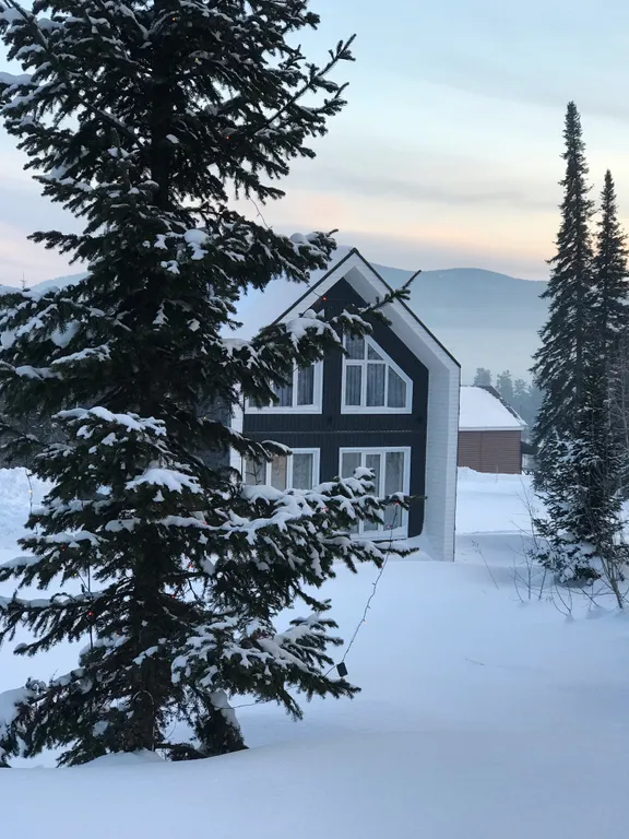 Коттедж Уютный дом-2 с видом на гору — аренда посуточно в Шерегеш