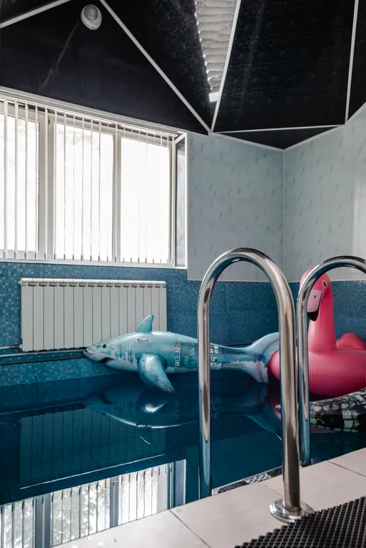 Дом с бассейном и сауной