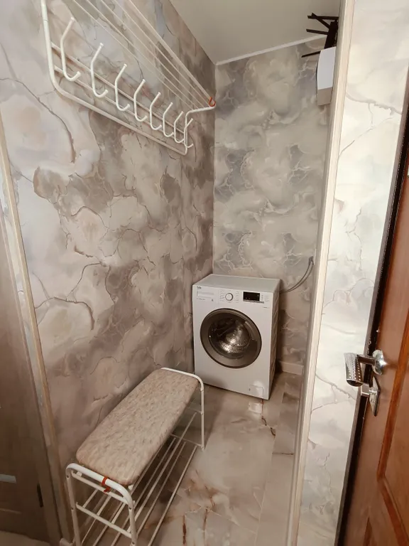 Новенькая квартира на первом этаже