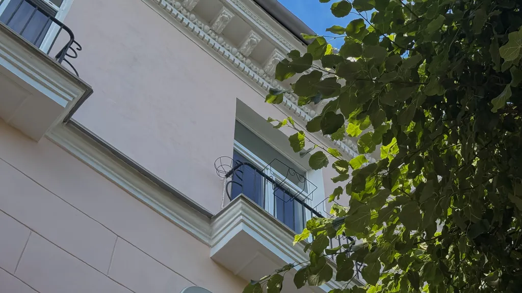 Атмосферная квартира с французским балконом в историческом центре