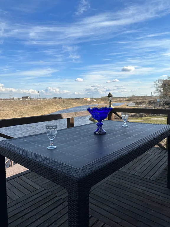 Дом у реки с баней