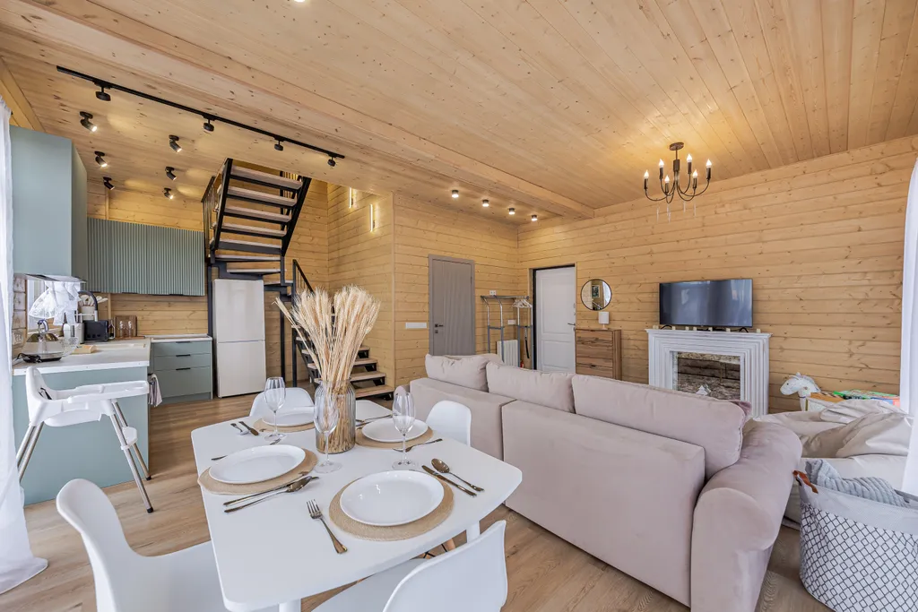 Дом у озера с чаном