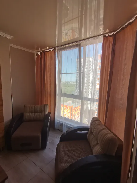 Просторная квартира-студия в Лазурном