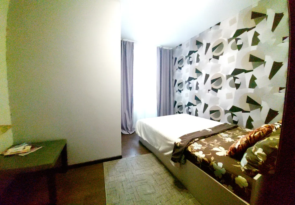 Уютная двухкомнатная недалеко от центра