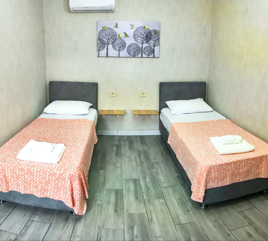 2 комнатный номер в гостинице kulikov house с бассейном