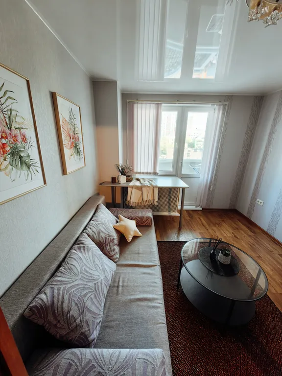 Просторная квартира у ЖД Вокзала, трёхкомнатная