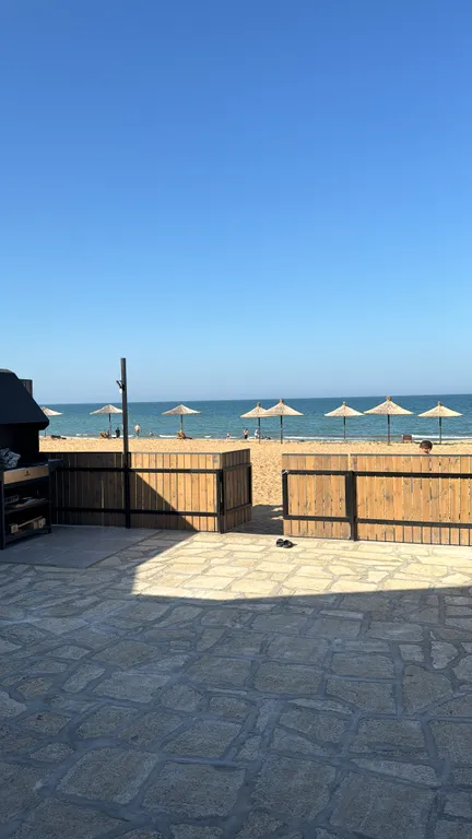 Дом семейный у моря с прямым выходом на пляж