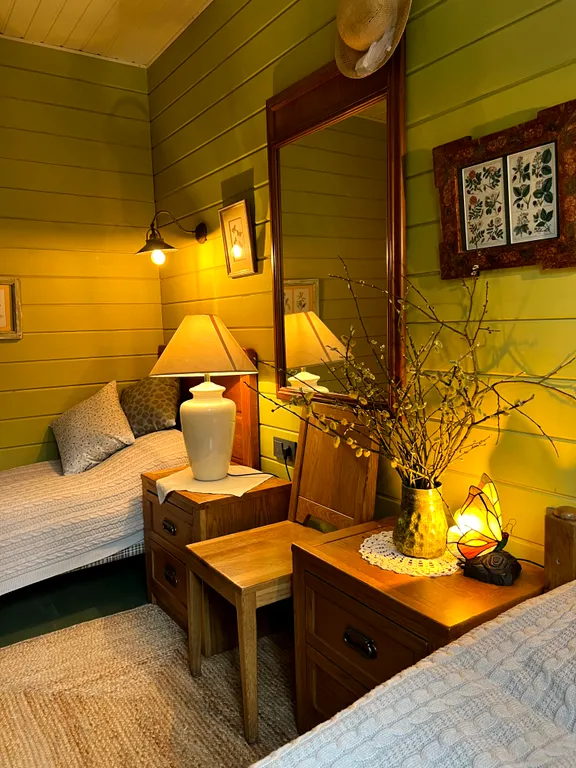 Дом Гнездо среди елей