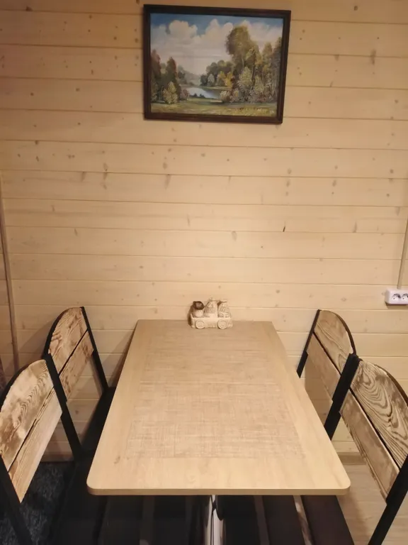 Домик в центре парка Беловежская пуща