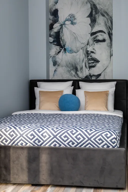 Стильная видовая квартира на Верхней Набережной