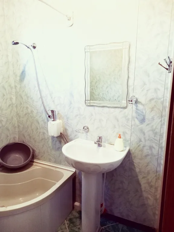 Уютный дом недалеко от монастыря