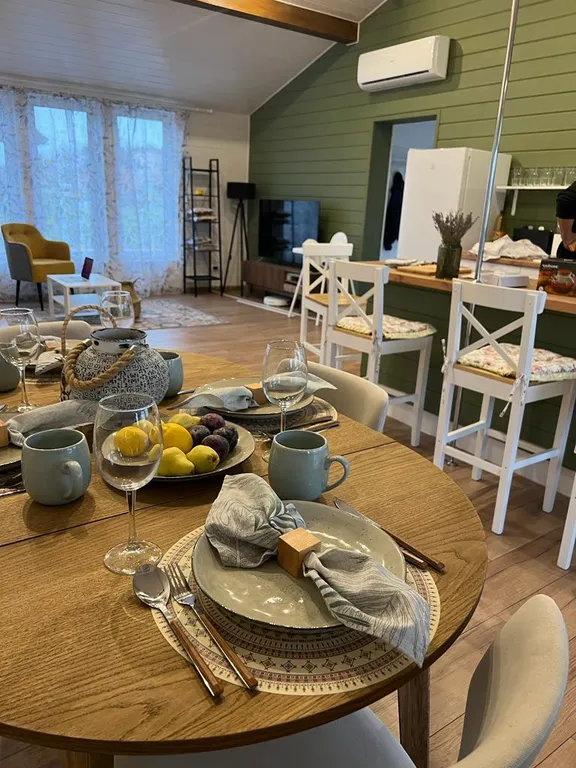 Коттедж Дом с сауной на границе с лесом и озером — Семеновское