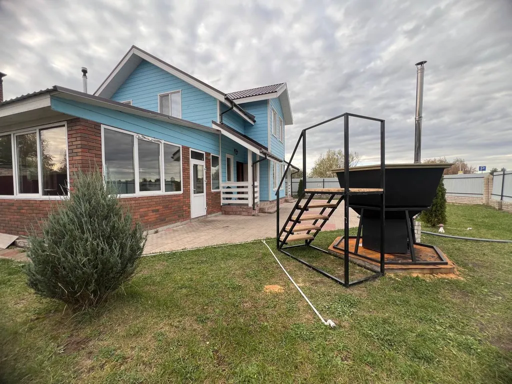 Коттедж на берегу озера