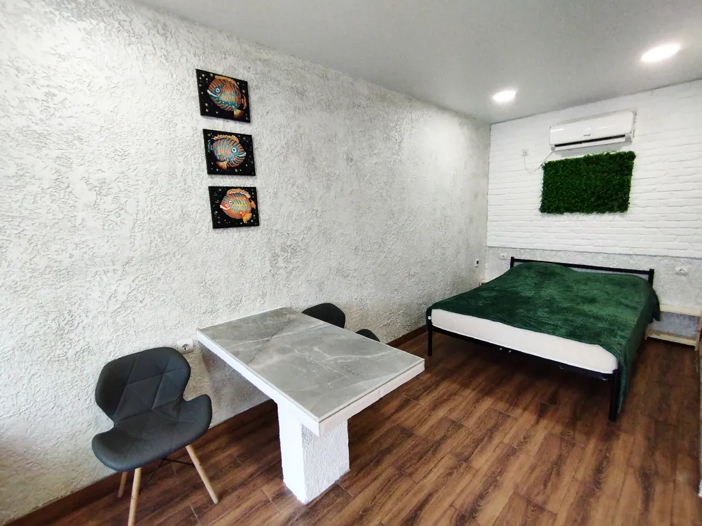 Отдельный современный домик на своём участке