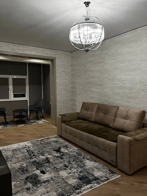 Двухкомнатная квартира с дизайнерским ремонтом