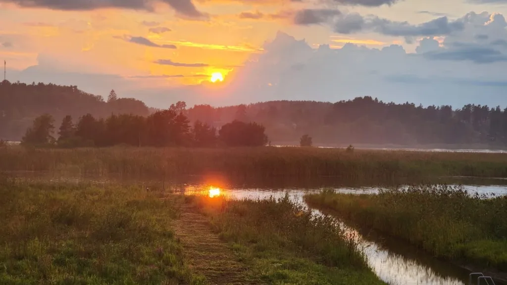 Уютный домик на берегу Ладожского озера с сауной и баней