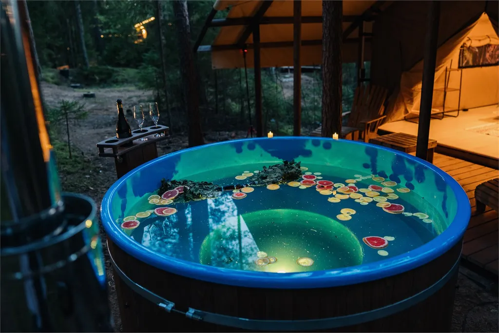 Лодж "Лесной" с горячей купелью