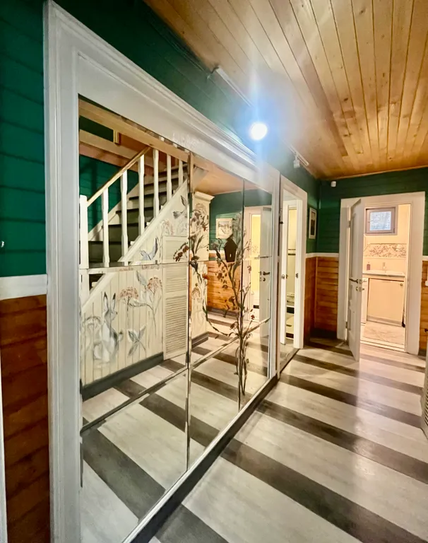 Дом в Шмеленках с гортензиями