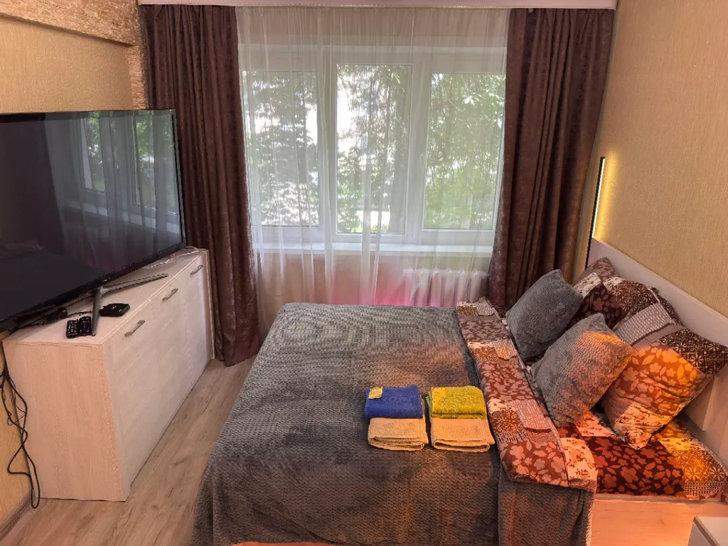 Уютная квартира в спальном районе. 5 минут от центра на авто.