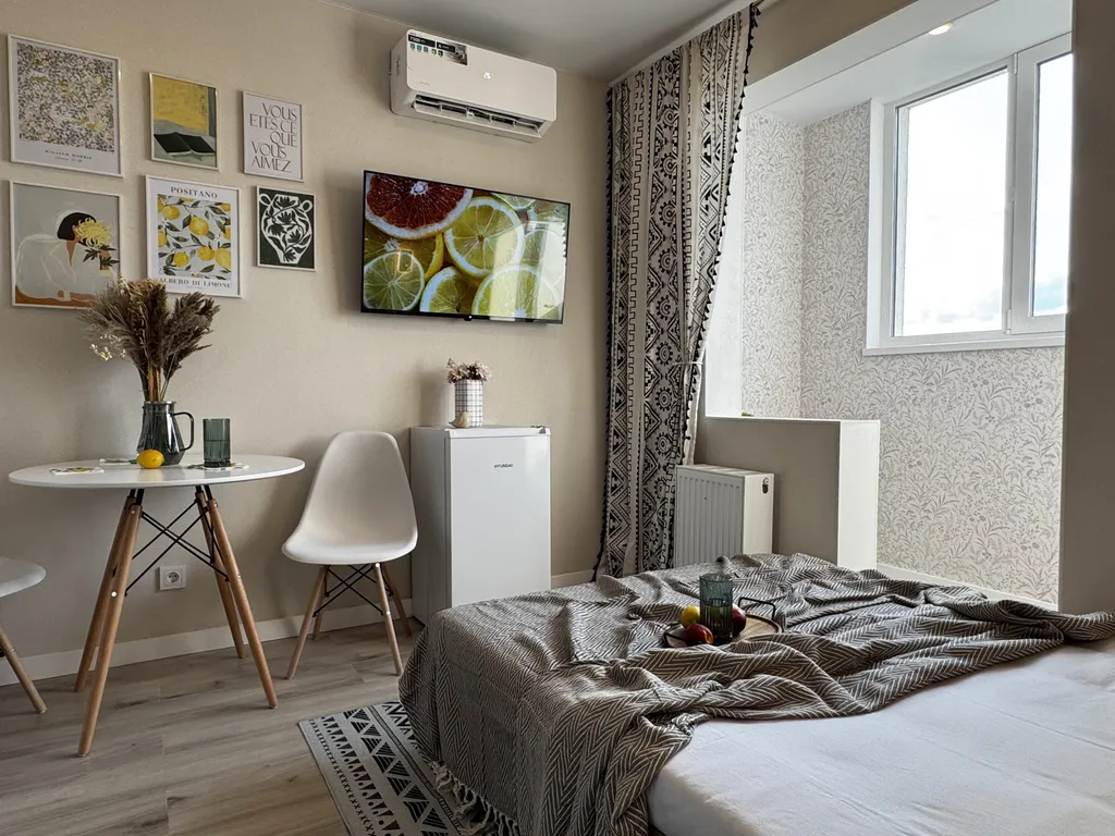 Уютная студия около города еды