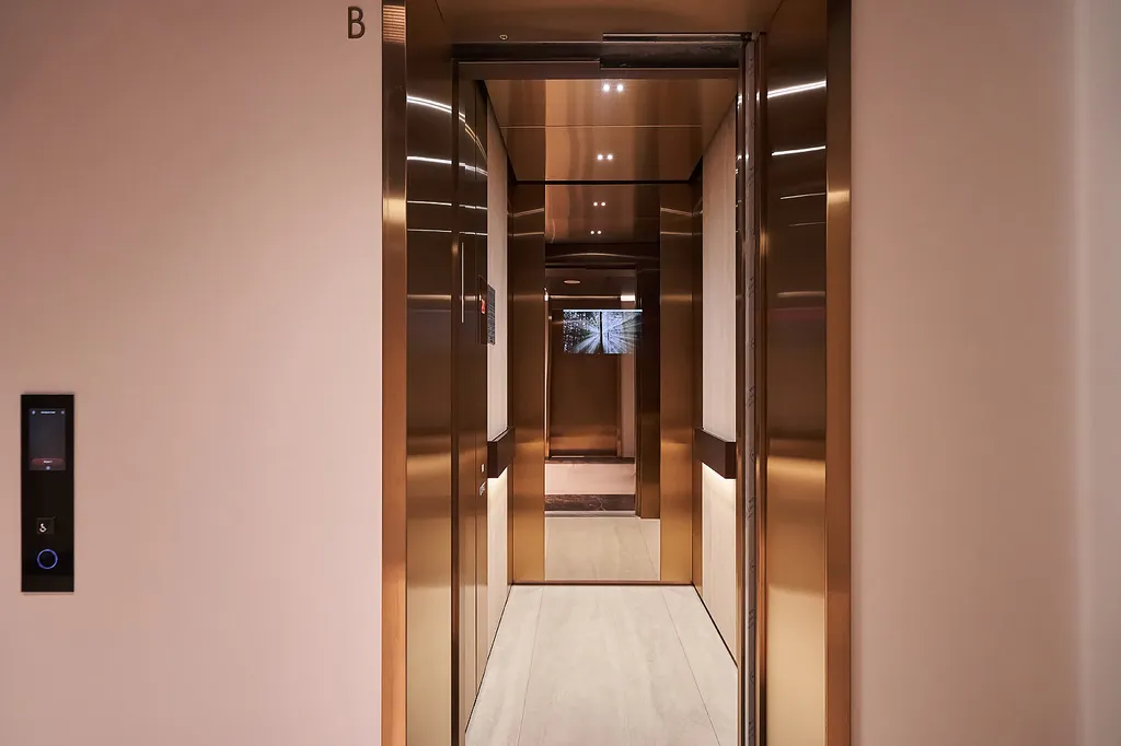 Апартаменты Люкс 2х-комнатные в 5* ЖК Поклонная 9 с видом на Сити