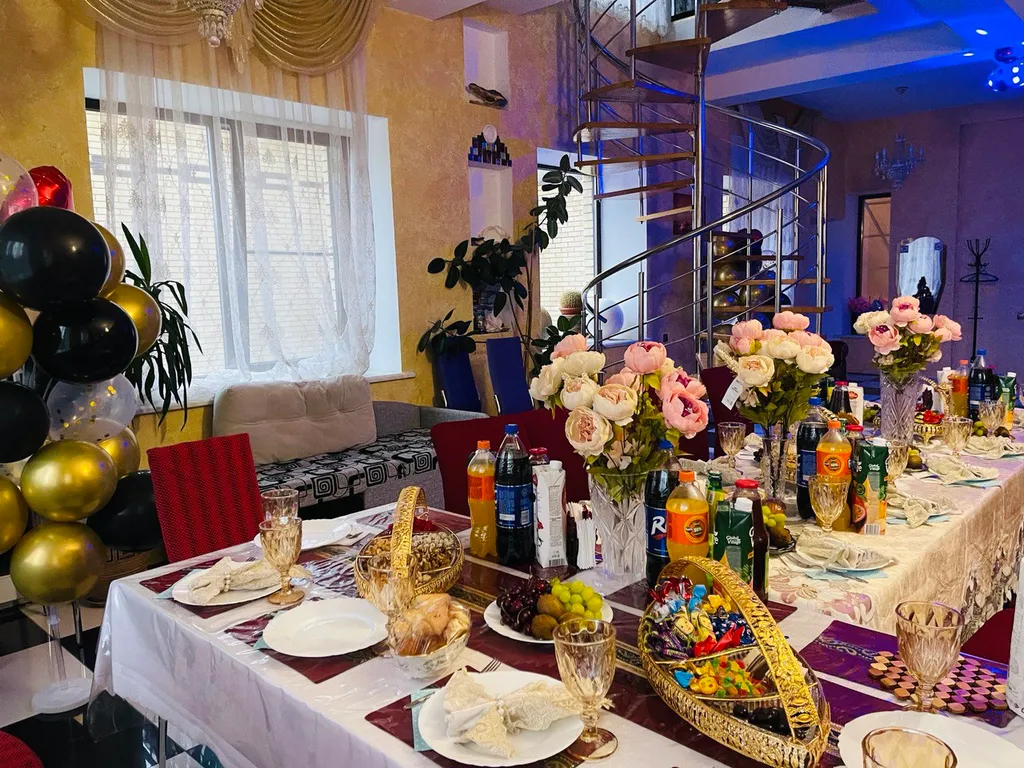 Замок для гостей