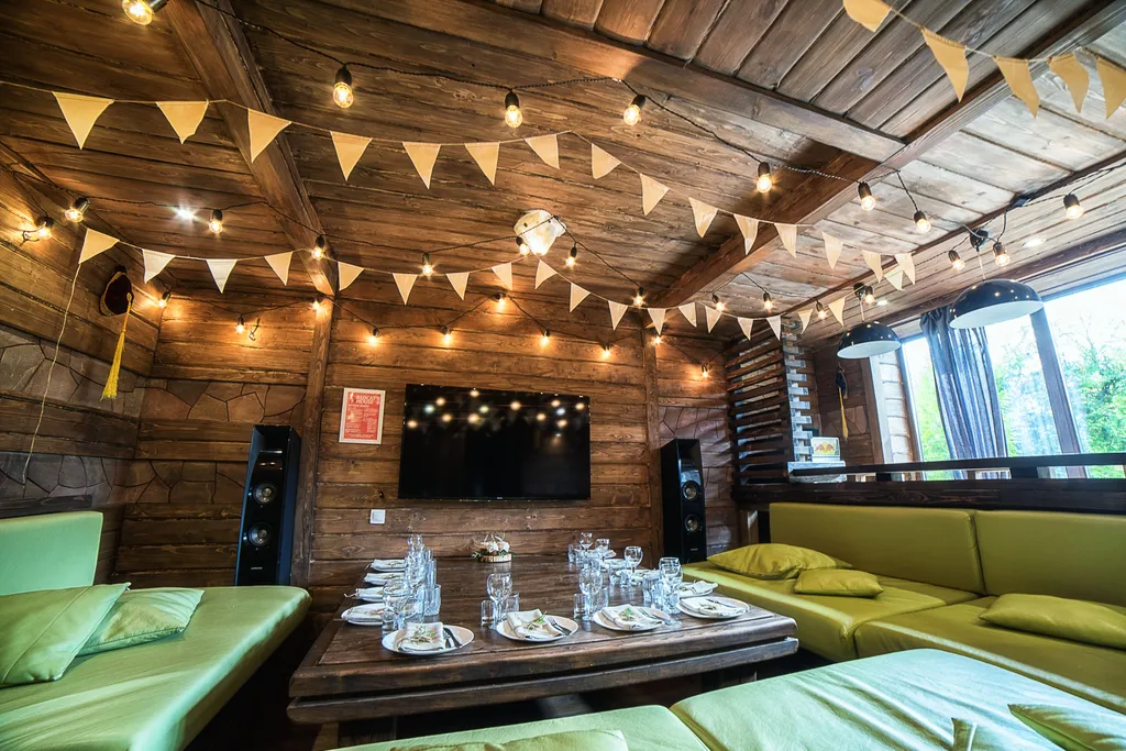 Рыжий кот - Деревянный Дом (WoodHouse)