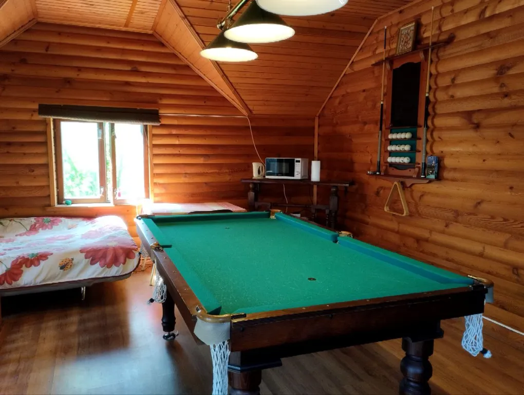 Домик с баней и бильярдом