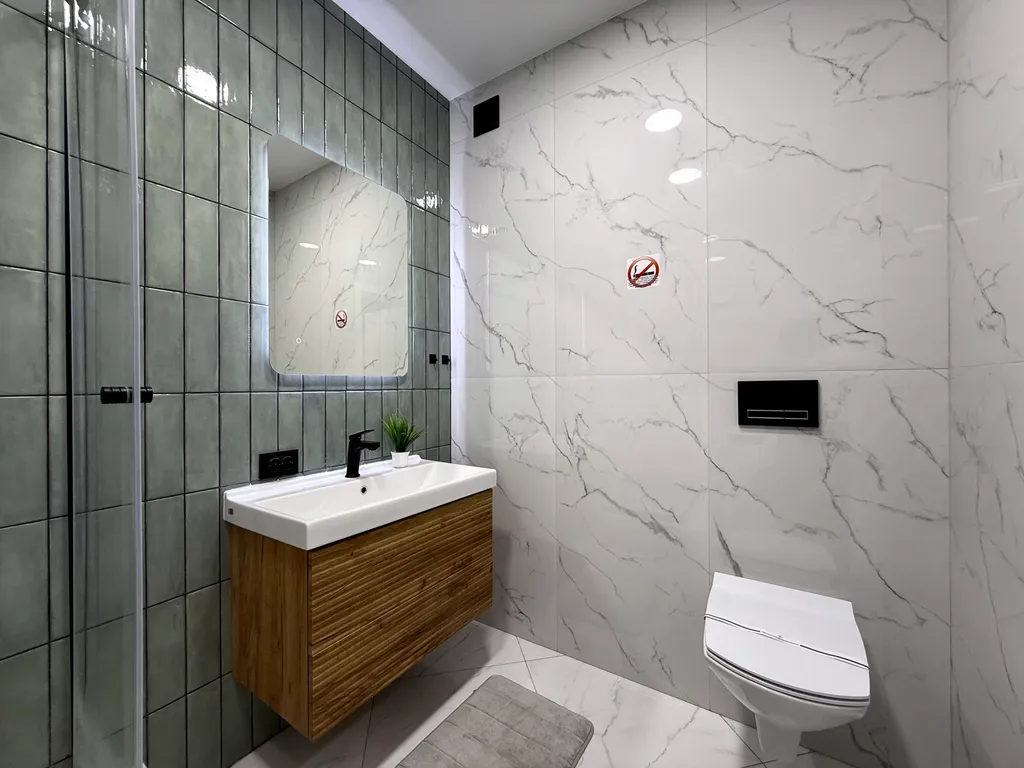 3-комнатная в центре (Риацентр, ТЦ "Восход", театр МузКомедии)