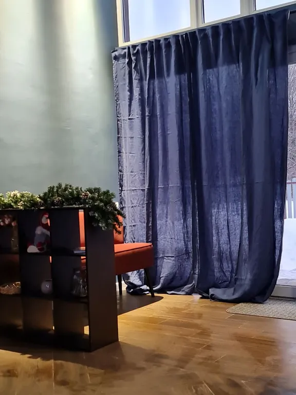 Уютный загородный дом с панорамным окнами