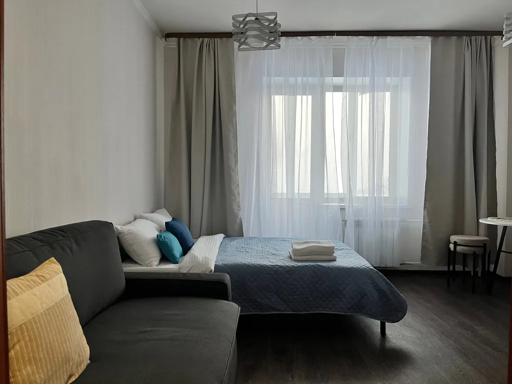 Уютная студия у в пяти минутах от Аллеи и аэропорта