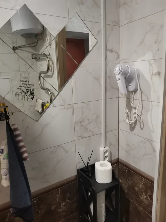 Евродвушка. Цирк, Молот