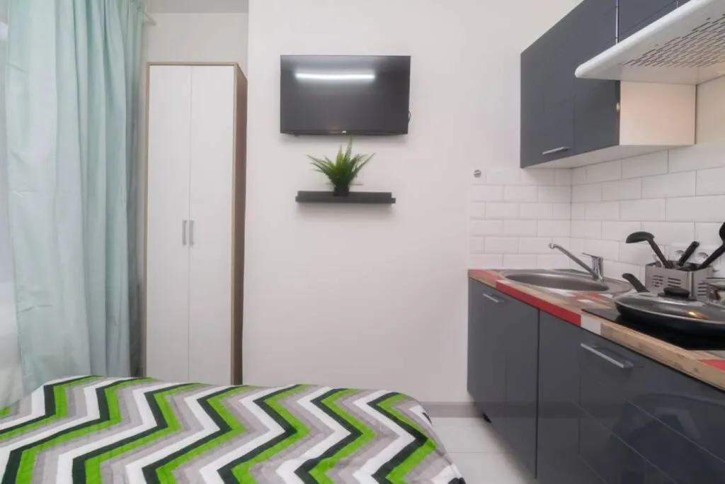 Квартира-студия в жк новокрасково-1