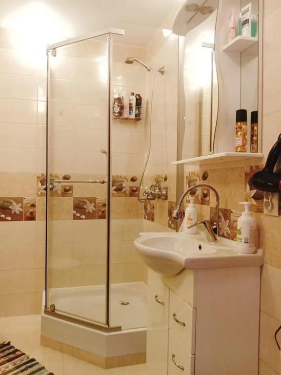 Квартира Квартира Уютная мансарда с видом на горы — Геленджик