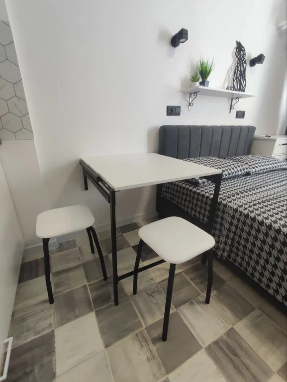 ЖД вокзал, студия