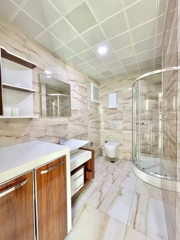 Просторная шикарная квартира в хорошем комплексе