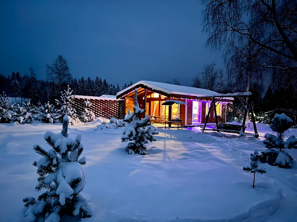 Коттедж с сауной и панорамным остеклением