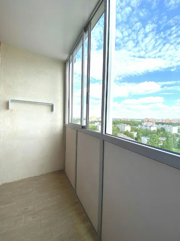 Уютная квартира-студия с диванчиком у торгового центра Вавилон