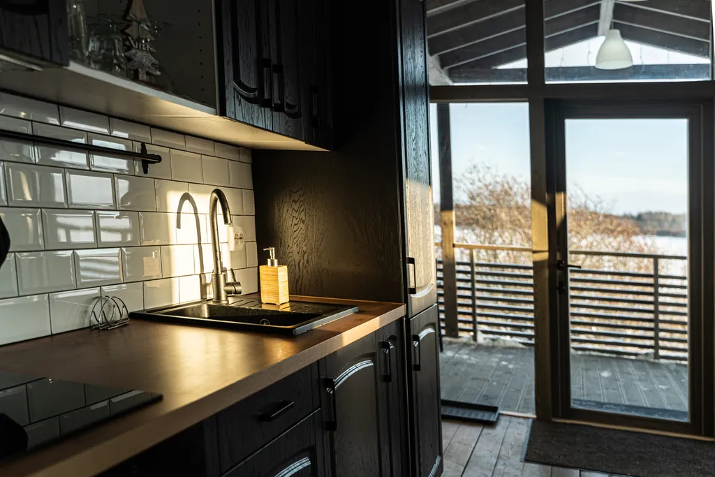 Коттедж Коттедж на берегу озера — Малые Горки