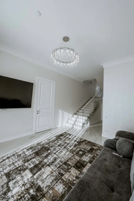 Коттедж с теплым бассейном