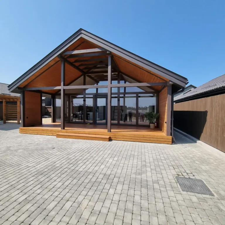 Уютный дом у моря