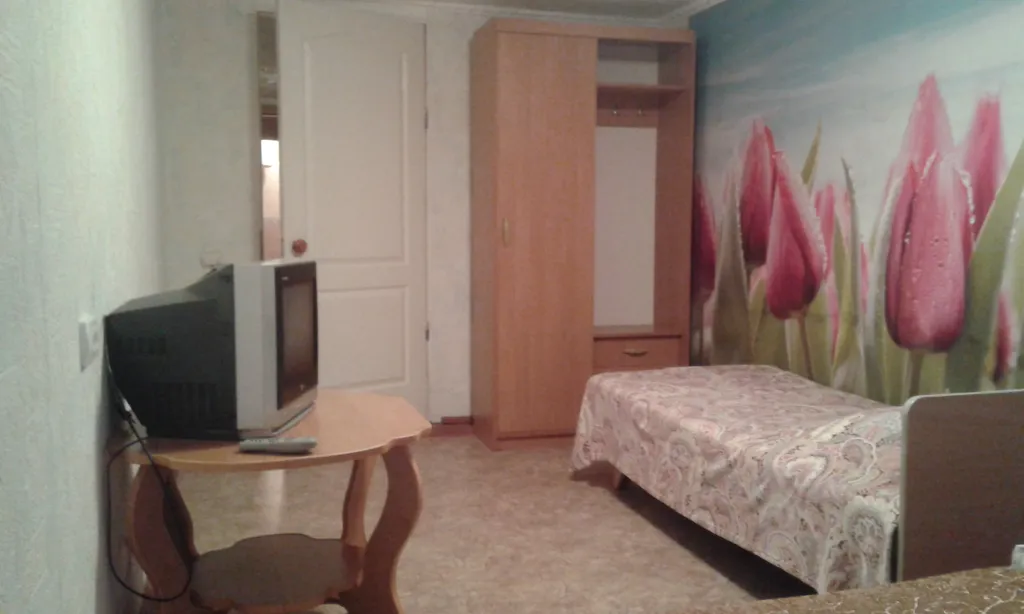 Двухкомнатный домик рядом с Кипарисовой аллеей