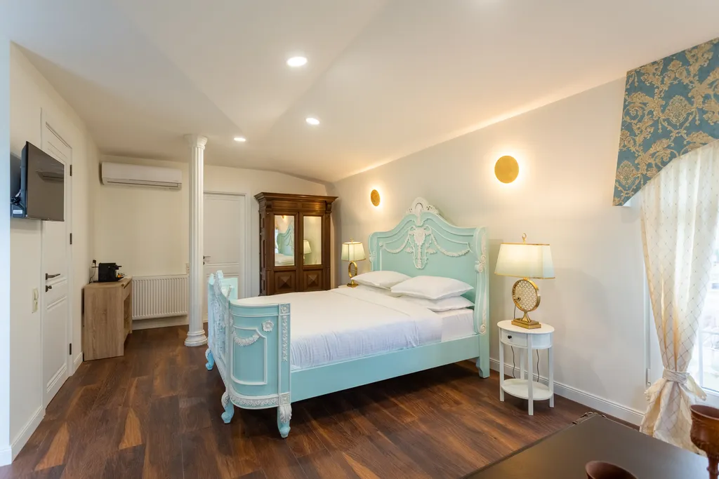 Shindisi Residence, VIP Villa